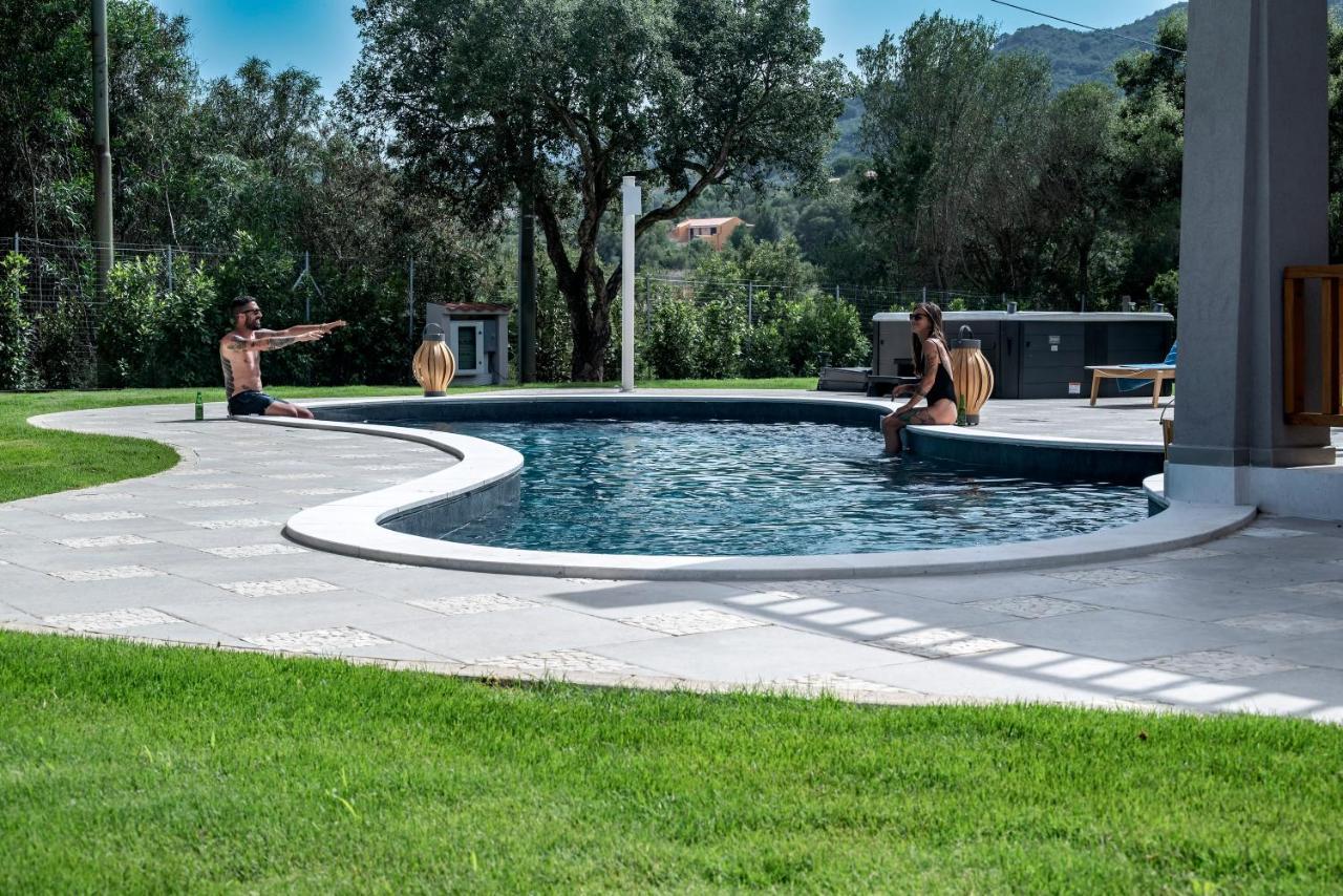 Villa Golden Root Real Estate San Teodoro  Exterior photo